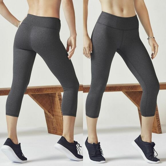 Fabletics Charcoal Mid Rise Powerhold Capri Leggings - Picture 1 of 7